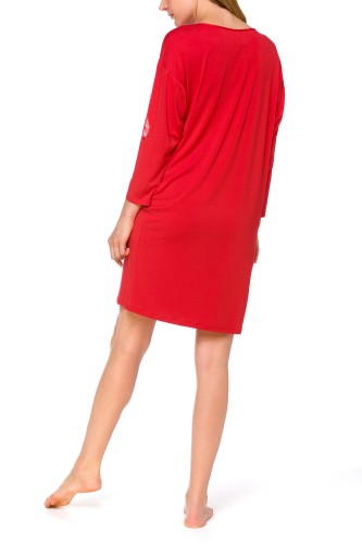 czerwona koszulka nocna jak tunika
