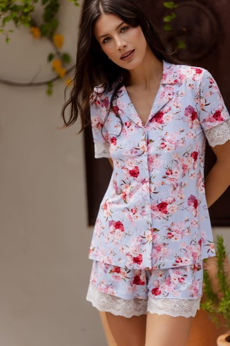 Wakacyjna piżamka w kwiaty